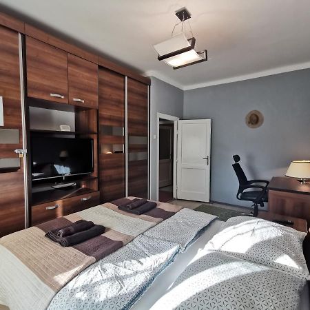 Smart Business Apartman ميسكولك المظهر الخارجي الصورة