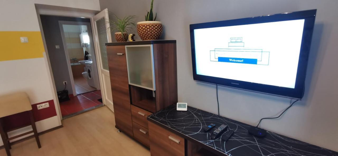 Smart Business Apartman ميسكولك المظهر الخارجي الصورة
