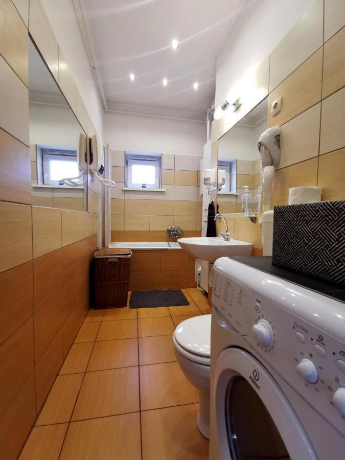 Smart Business Apartman ميسكولك المظهر الخارجي الصورة