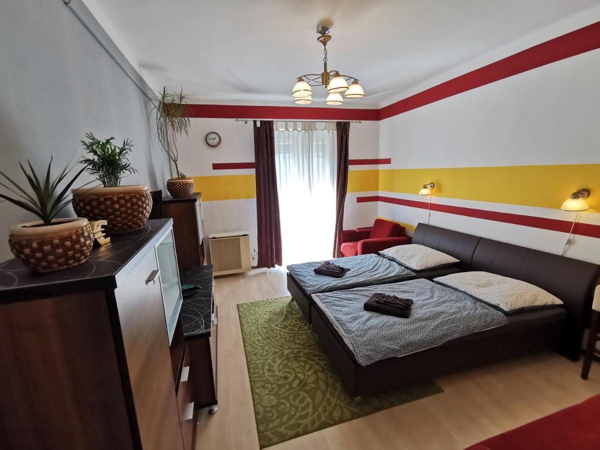 Smart Business Apartman ميسكولك المظهر الخارجي الصورة
