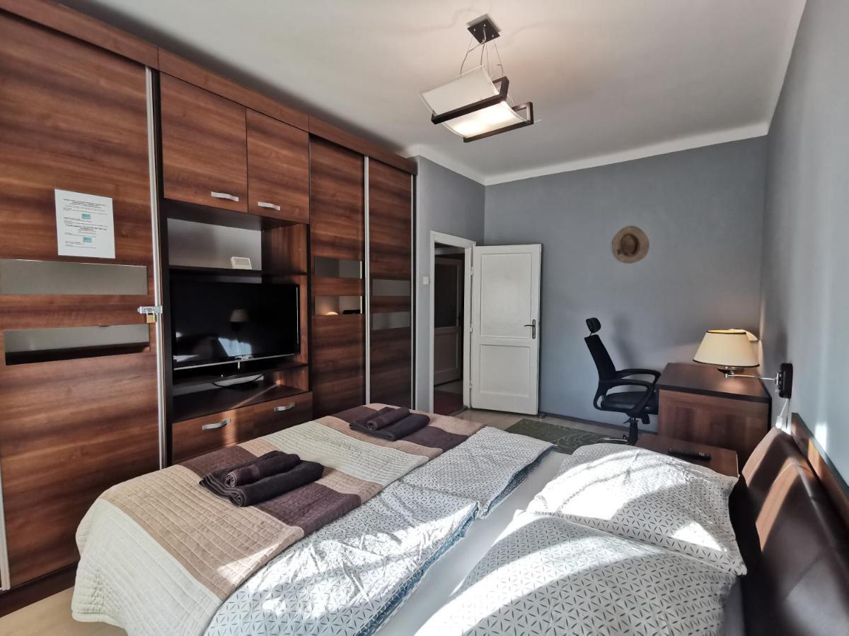 Smart Business Apartman ميسكولك المظهر الخارجي الصورة